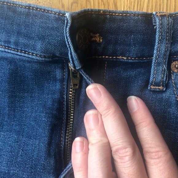 J. Crew Dark Denim Skirt Raw Hem Asymmetrical Size 6 - Picture 4 of 7